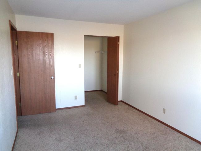 Pheasant Run Bedroom.JPG | Image 9