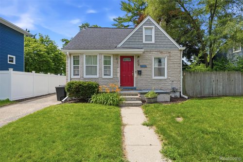 1427 Pearson St, Ferndale, MI, 48220-3167 | Card Image