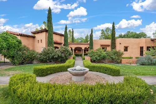 5405 Eakes Rd, Los Ranchos, NM, 87107-5531 | Card Image