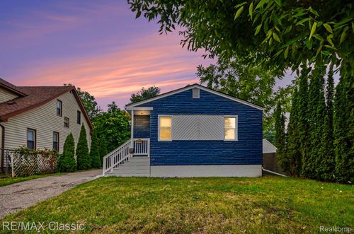 1990 Cass Lake Rd, Keego Harbor, MI, 48320-1083 | Card Image