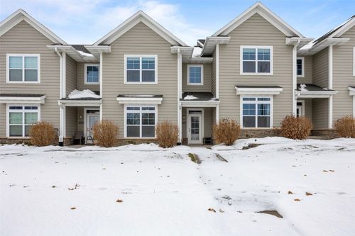 4697 Herbert Hoover Hwy Se, Iowa City, IA, 52240-8069 | Card Image