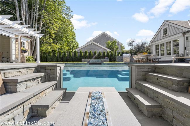 43 Peases Point Way S, House other with 4 bedrooms, 7 bathrooms and null parking in Edgartown MA | Image 8