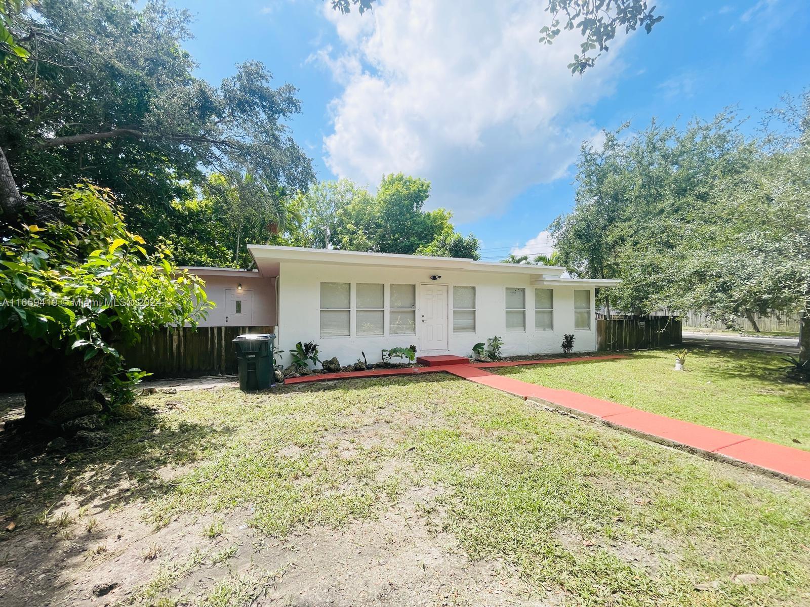 62nd St, South Miami, FL 33143