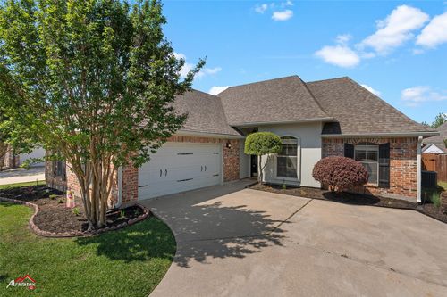 806 Dumaine Dr, Bossier City, LA, 71111-6267 | Card Image