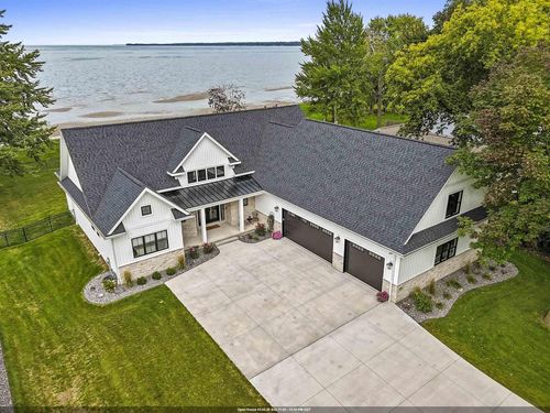 1751 East Shore Circle, GREEN BAY, WI, 54302 | Card Image