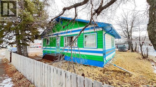 46 Pacific Ave, Maple Creek, SK, S0N1N0 | Card Image