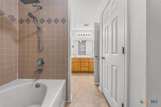 Master bathroom | Image 16