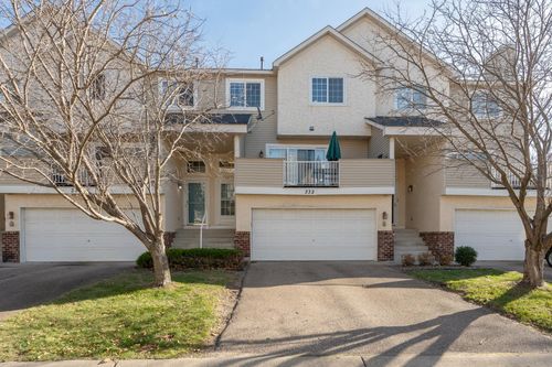 332 Brickyard Dr, Chaska, MN, 55318-2403 | Card Image