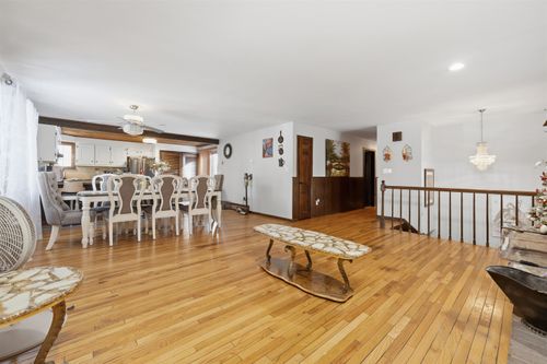144 N Policy St, Salem, NH, 03079-1916 | Card Image