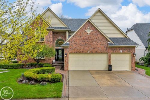 47206 Woodberry Estates Dr, Macomb, MI, 48044-3041 | Card Image