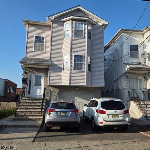 71 Hartford St, Newark, NJ, 07103-2834 | Card Image