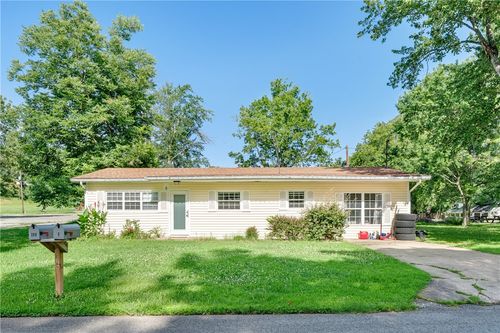 5 S Pollard Ave, Fayetteville, AR, 72701 | Card Image