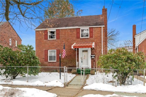 765 4th St, Oakmont, PA, 15139-1558 | Card Image