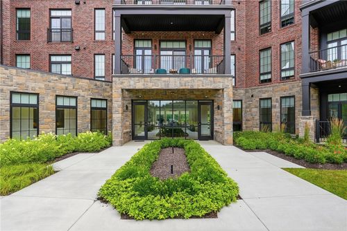 405-1 1st St, Oakmont, PA, 15139-2167 | Card Image