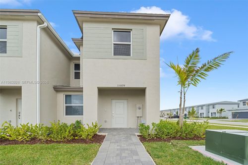 na-33750 Sw 194th Pl, Florida City, FL, 33034-4944 | Card Image
