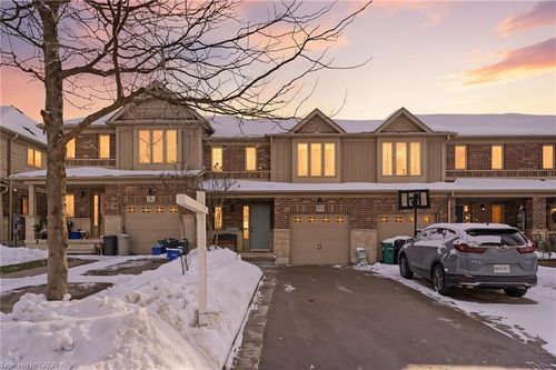 347 Vincent Dr, Ayr, ON, N0B1E0 | Card Image