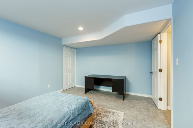 4369 Sixth St, House other with 4 bedrooms, 2 bathrooms and 2 parking in Petrolia ON | Image 41