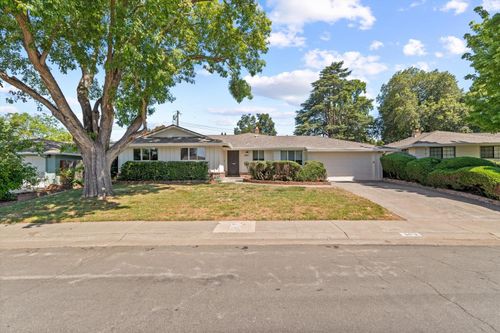 5415 Dorset Way, Sacramento, CA, 95822 | Card Image
