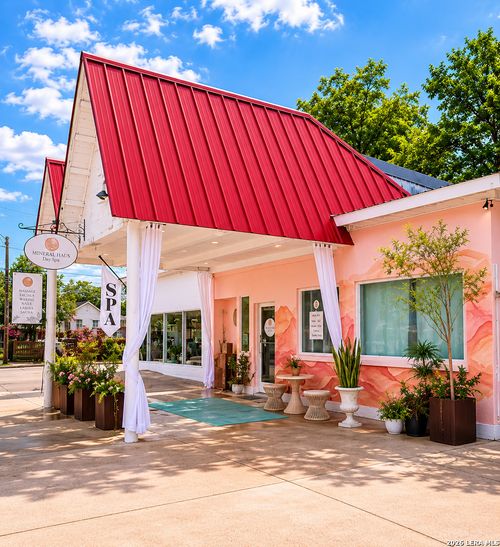 427 State Highway 27, Comfort, TX, 78013-2173 | Card Image