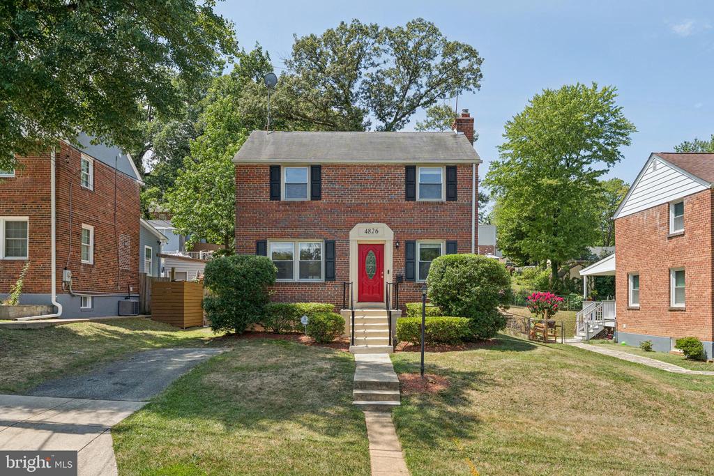 Residential in HYATTSVILLE