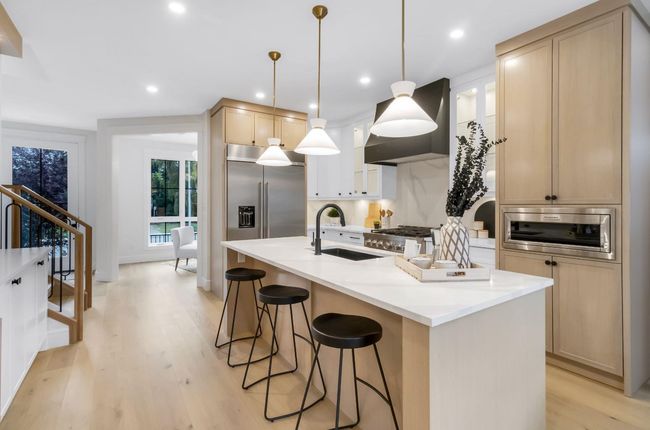 2118 Victoria Cres Nw, House other with 4 bedrooms, 4 bathrooms and 2 parking in Calgary AB | Image 7