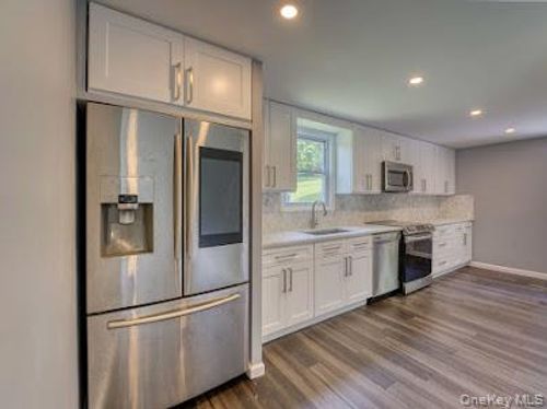 166 Hibernia Rd, Salt Point, NY, 12578-2106 | Card Image