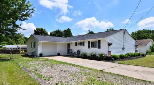 10270 Wellington Rd, Streetsboro, OH, 44241-5155 | Card Image