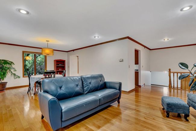 living room | Image 6