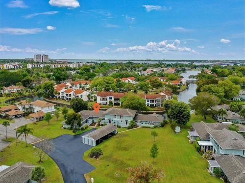 apt-d-4263 Island Cir, FORT MYERS, FL, 33919-4421 | Card Image