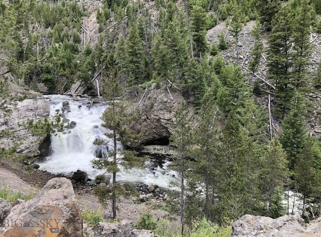 Yellowstone National Park. | Image 30