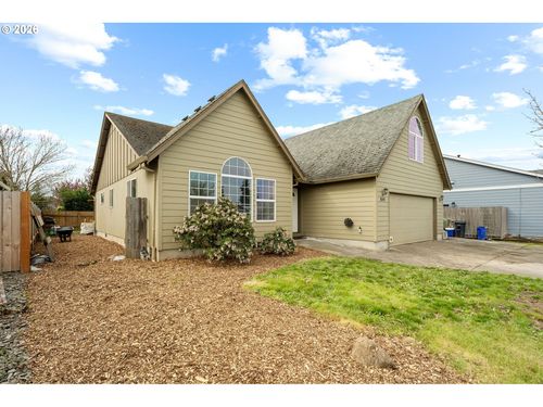844 Hazel St, Jefferson, OR, 97352-9358 | Card Image