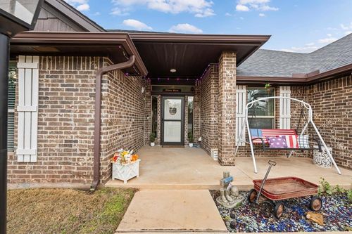 5796 Dogwood Drive, Guthrie, OK, 73044 | Card Image