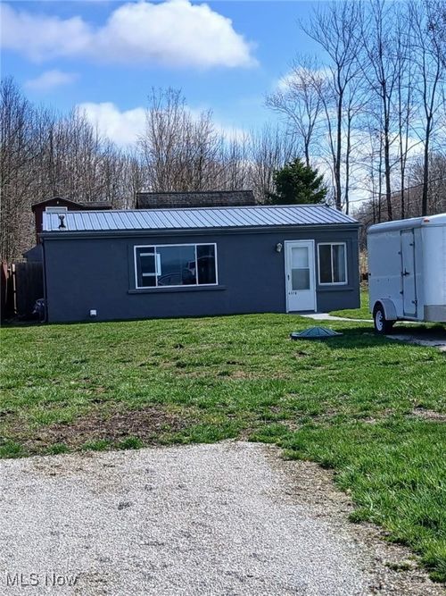 4370 Lake Rd E, Geneva, OH, 44041-9410 | Card Image