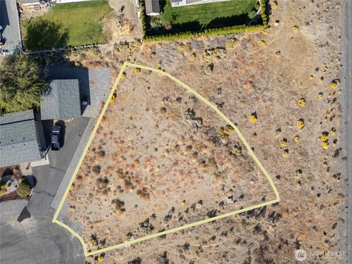 310 Buttercup Ln Sw, Mattawa, WA, 99349-1937 | Card Image