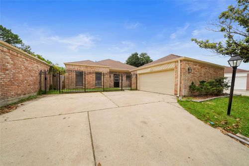 12719 Ashford Chase Dr, Houston, TX, 77082-2102 | Card Image