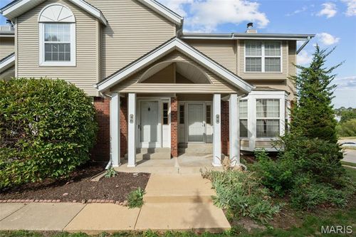 5-46 Meadow Run Ct, Saint Peters, MO, 63303-5805 | Card Image