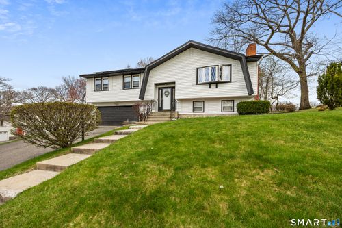 62 White Birch Dr, Waterbury, CT, 06708-2128 | Card Image