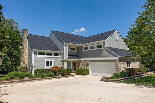 560 Retreat Ln, Powell, OH, 43065-9747 | Card Image