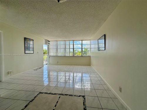 apt-418-2025 Ne 164th St, North Miami Beach, FL, 33162-4158 | Card Image
