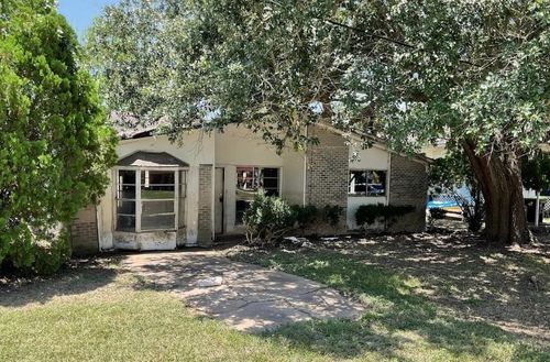 1517 Columbine St, Wharton, TX, 77488-4735 | Card Image