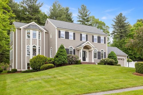 18 Chicory Rd, Westford, MA, 01886-3318 | Card Image