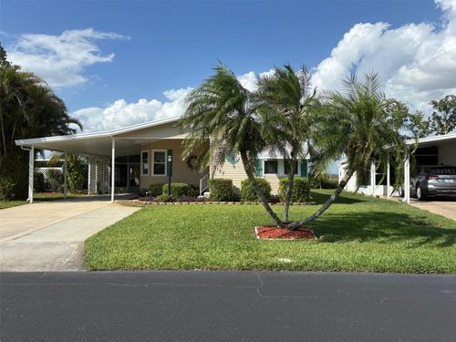 6107 Grand Oaks Dr Se, WINTER HAVEN, FL, 33884-2715 | Card Image