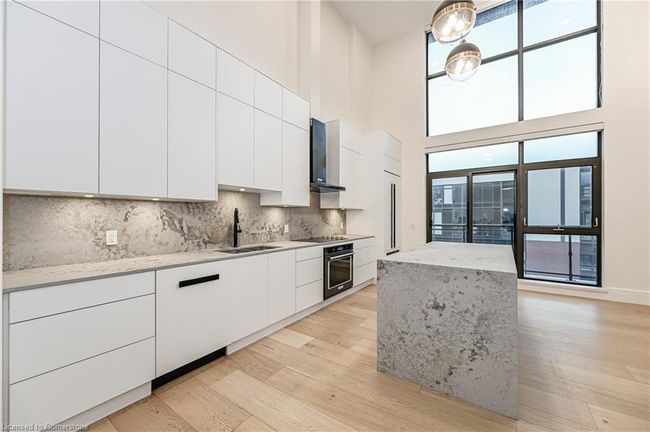 PH05 - 112 King St E, House attached with 2 bedrooms, 3 bathrooms and 1 parking in Hamilton ON | Image 9
