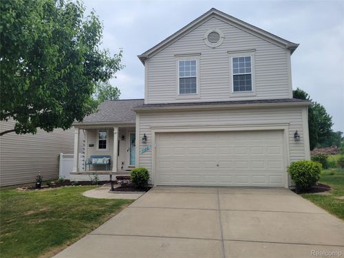 5100 Meadow Crest Cir, Holly, MI, 48442-9351 | Card Image