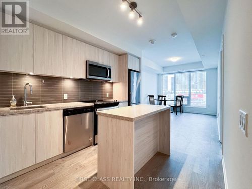 318-8868 Yonge St, Richmond Hill, ON, L4C1Z8 | Card Image