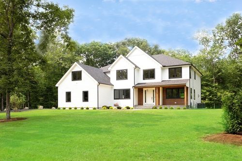 3 Willow St, Sharon, MA, 02067-3107 | Card Image