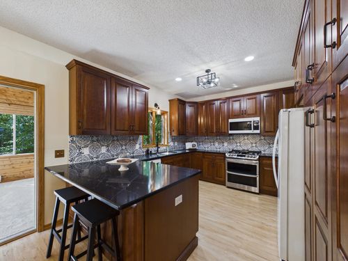 6345 W Shadow Lake Dr, Lino Lakes, MN, 55014-1979 | Card Image