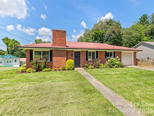 23 Elm St, Canton, NC, 28716-3301 | Card Image