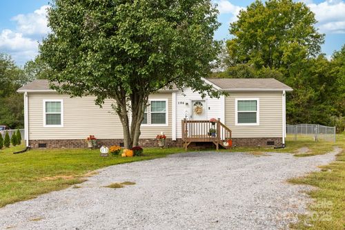 106 Ol Field Ct, Lawndale, NC, 28090-8276 | Card Image