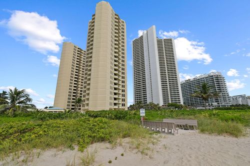 apt-a23d-2800 N Ocean Dr, Riviera Beach, FL, 33404-3232 | Card Image